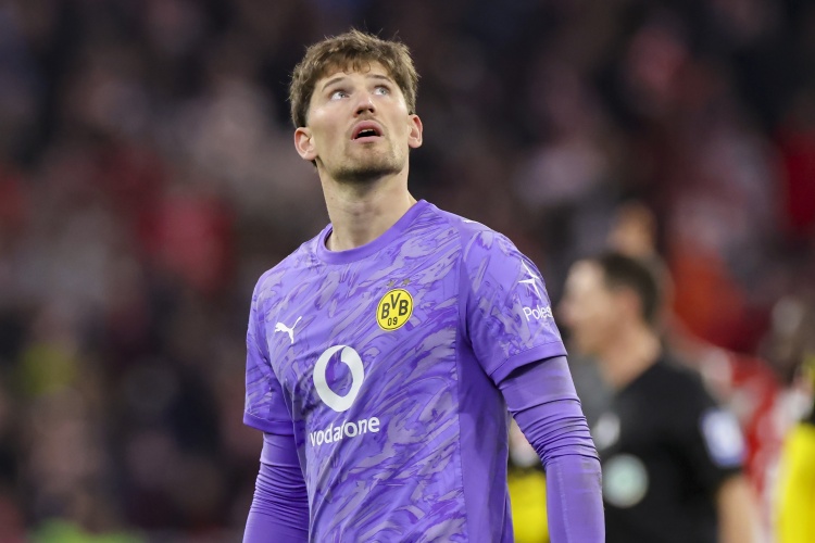 kaiyun-背伤+感冒！德天空：科贝尔通过多特体能测试，获准出战法兰克福